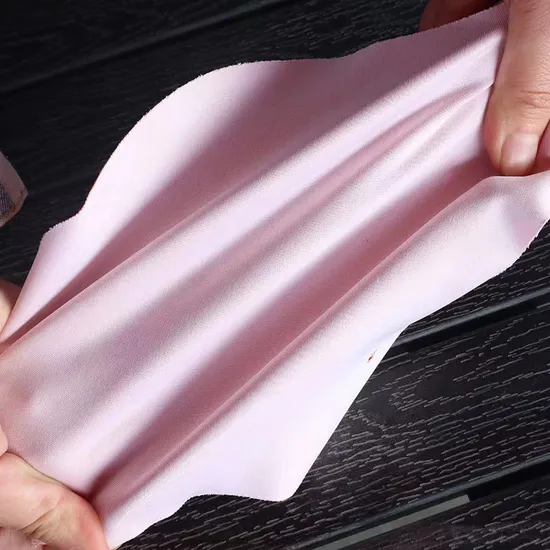 Tissu tricoté extensible de 0,6 mm d'épaisseur avec support en cuir silicone écologique